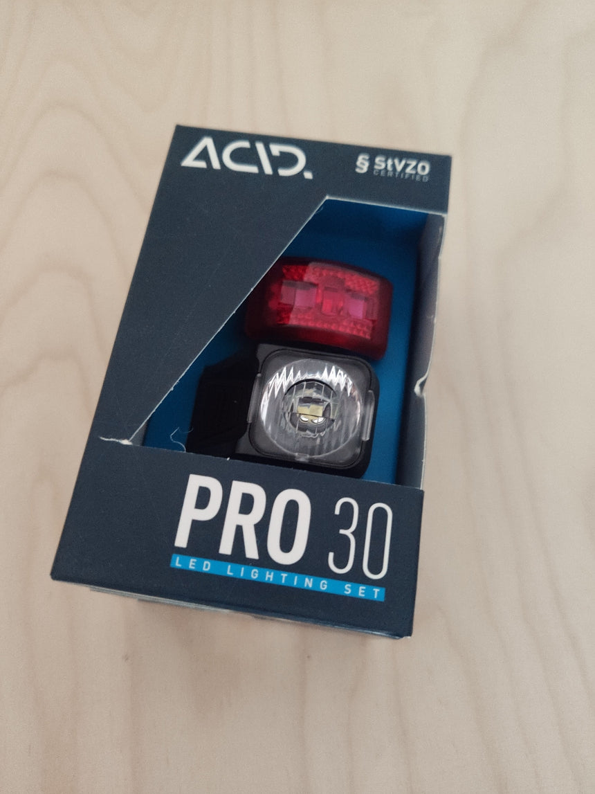 CUBE ACID PRO 30 Beleuchtungsset - black